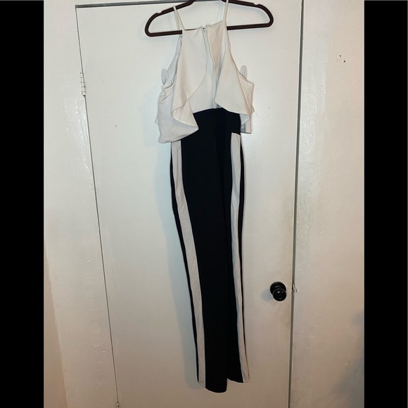 Cold Shoulder Stripe Jumpsuit size 2 - Picture 6 of 7